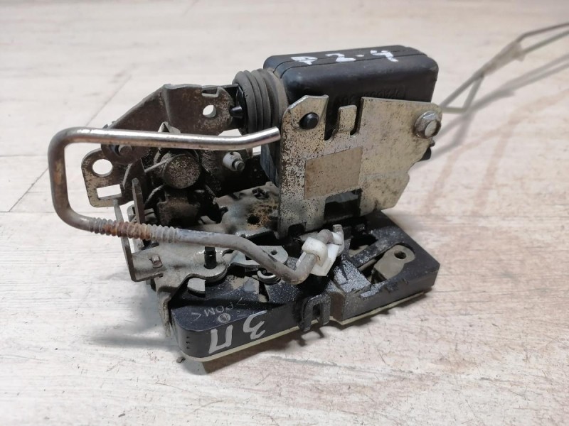 Logan ф2 №4 замок двери задний правый