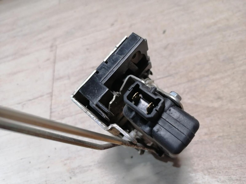 Logan ф2 №4 замок двери задний правый