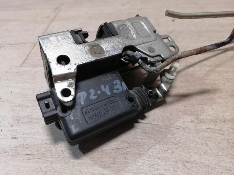 Logan ф2 №4 замок двери задний левый