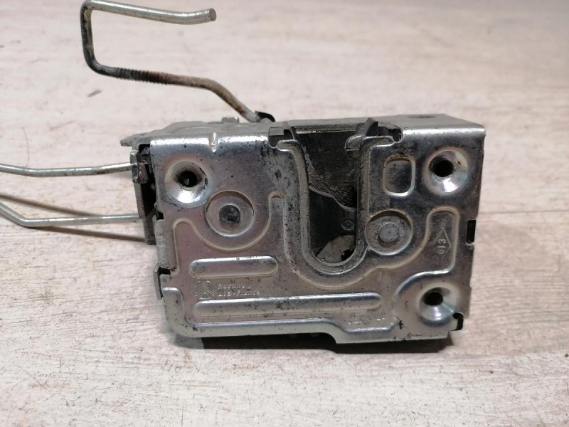 Logan ф2 №4 замок двери задний левый