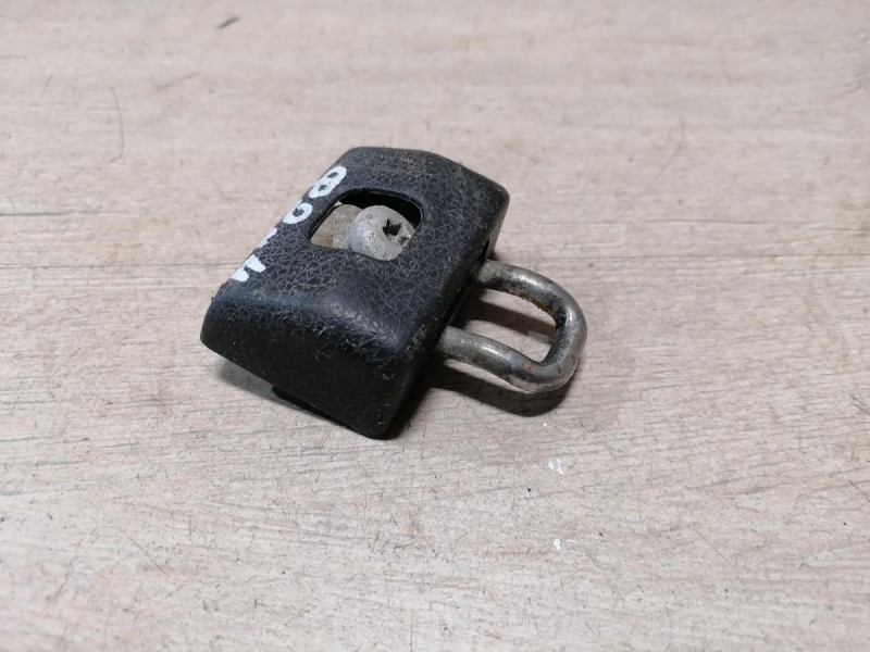 Logan ф2 №4 петля замка багажника