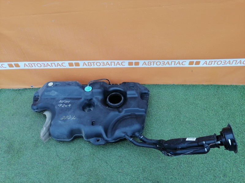Logan ф2 №4 бензобак