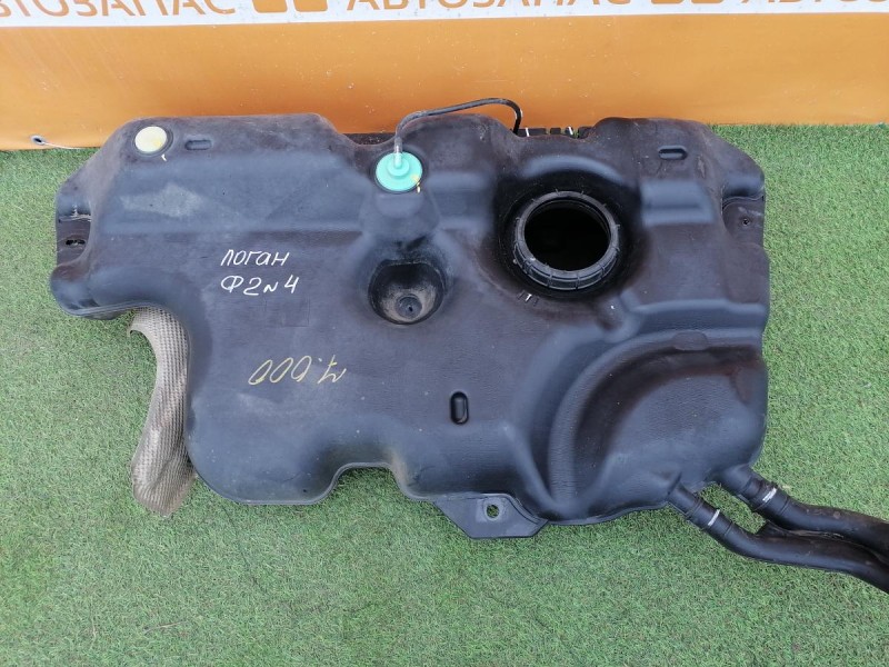 Logan ф2 №4 бензобак