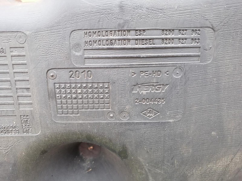 Logan ф2 №4 бензобак