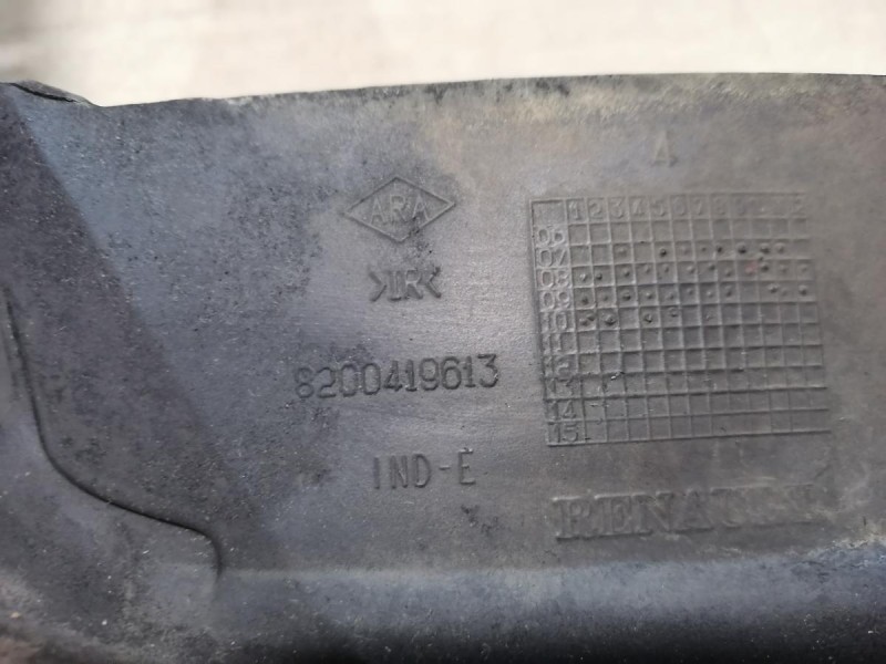 Logan ф2 №4 брызговик задний левый деф