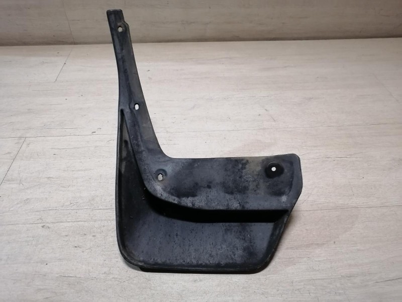 Logan ф2 №4 брызговик задний правый деф