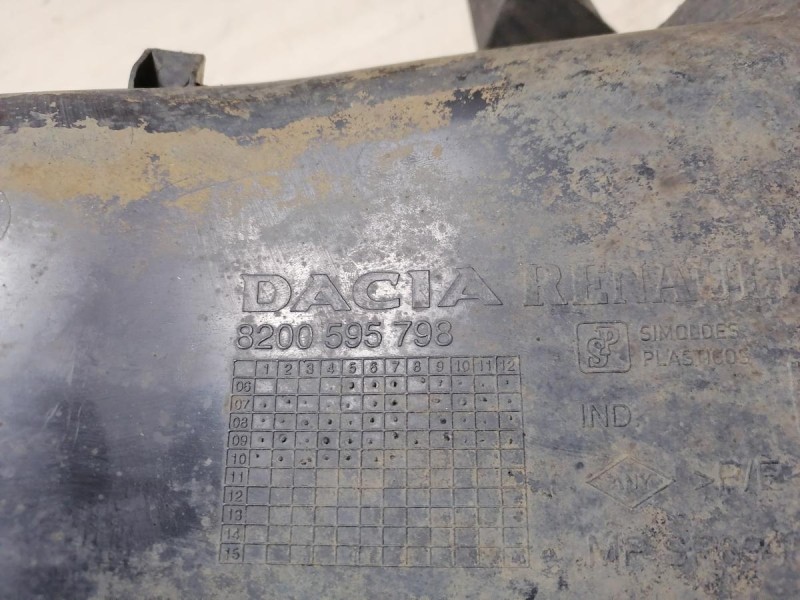 Logan ф2 №4 пыльник двигателя левый деф