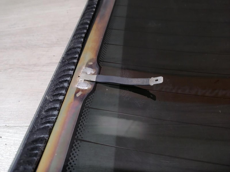 Logan ф2 №4 стекло заднее 10