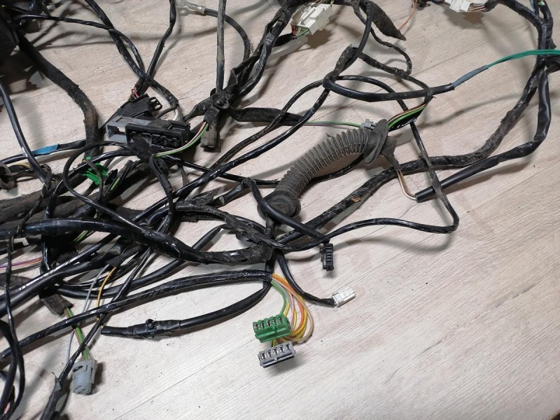 Logan ф2 №4 проводка салона 16кл конд