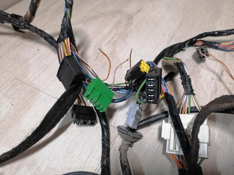 Logan ф2 №4 проводка салона 16кл конд