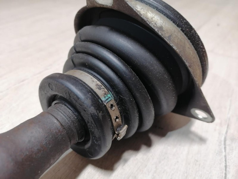 Logan ф2 №4 привод левый