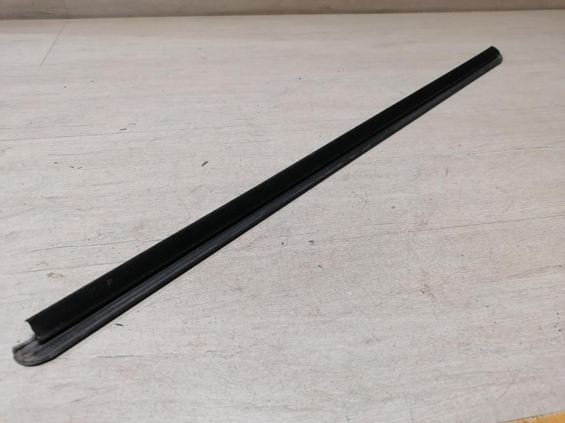 Logan ф2 №4 бархотка наружная задняя правая