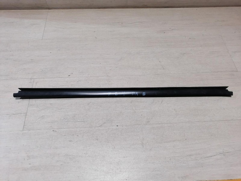 Logan ф2 №4 бархотка внутренняя передняя левая