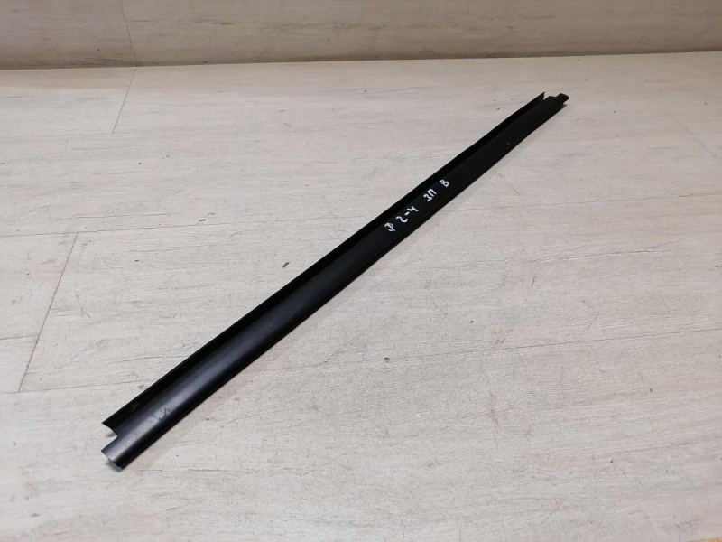 Logan ф2 №4 бархотка внутренняя задняя правая