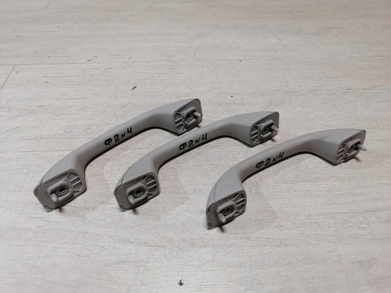 Logan ф2 №4 ручка потолка