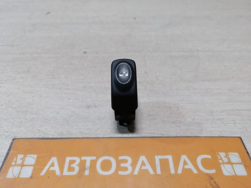 Logan ф2 №4 кнопка стеклоподъемника задних пассажиров