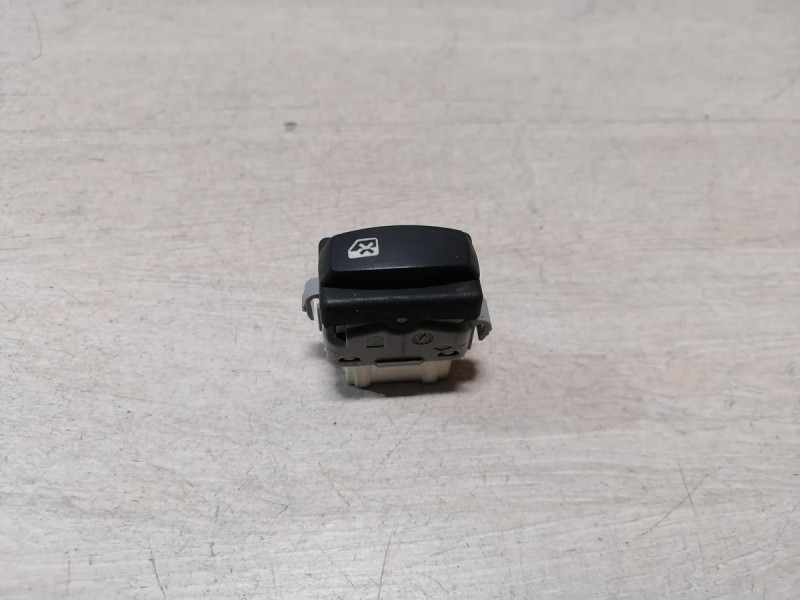 Logan ф2 №4 кнопка блокировки стеклоподъемников