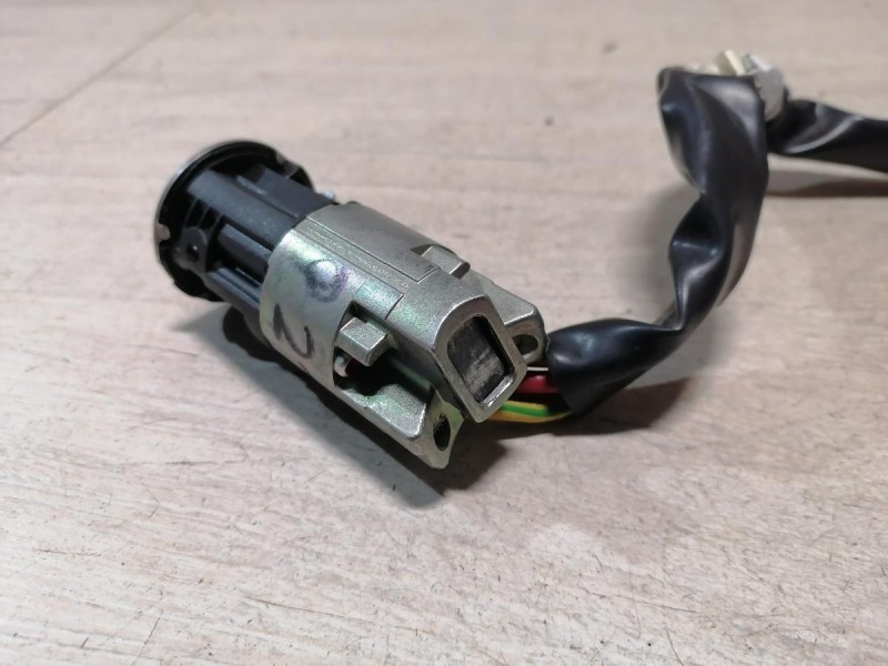 Logan ф2 №4 замок зажигания не к-кт