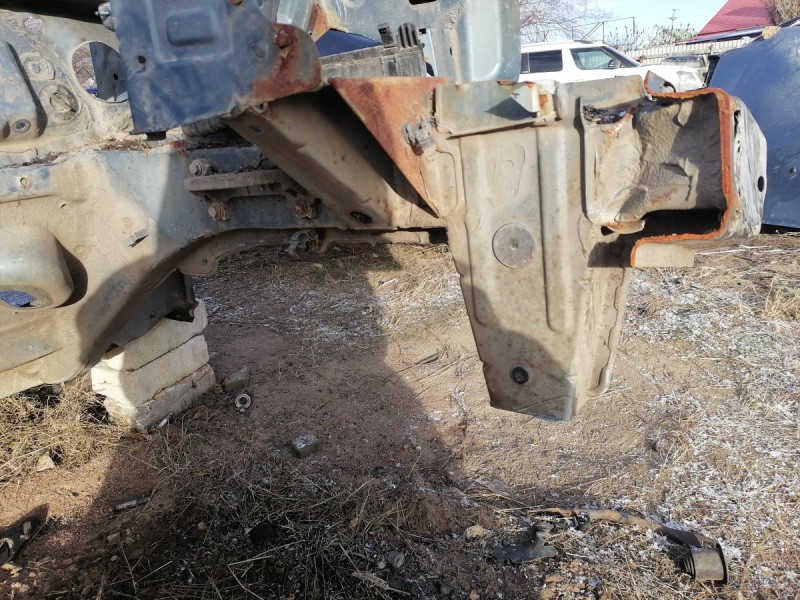 Logan ф2 №4 лонжерон левый деф