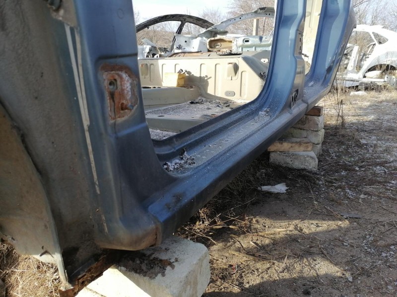 Logan ф2 №4 порог левый