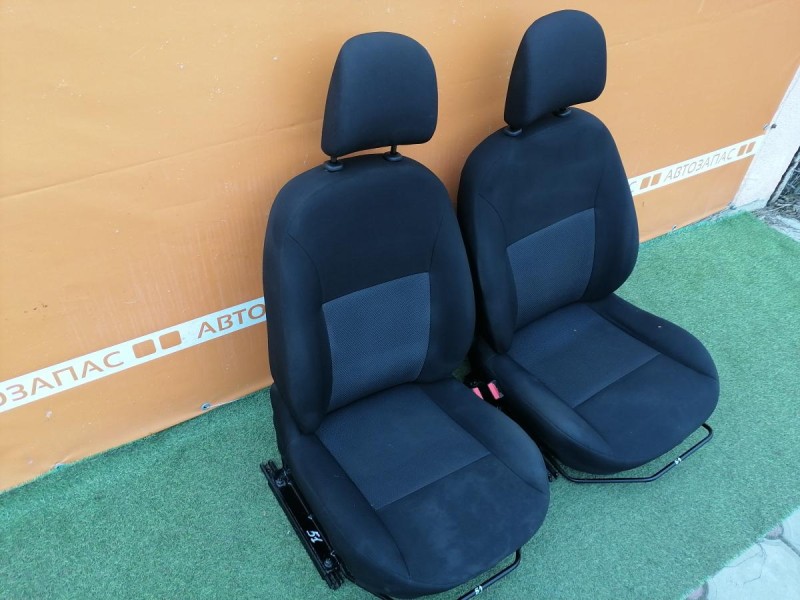 Logan №51 сиденье переднее к-кт деф