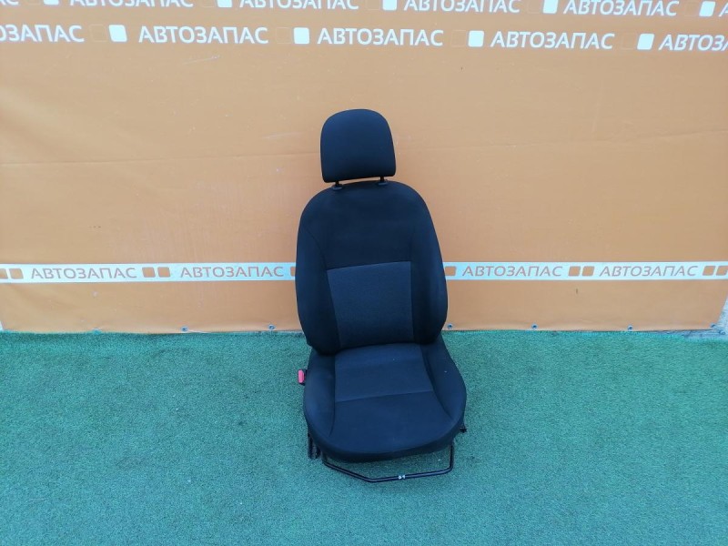Logan №51 сиденье переднее к-кт деф