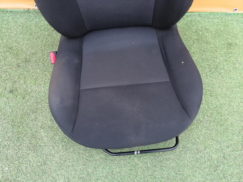 Logan №51 сиденье переднее к-кт деф