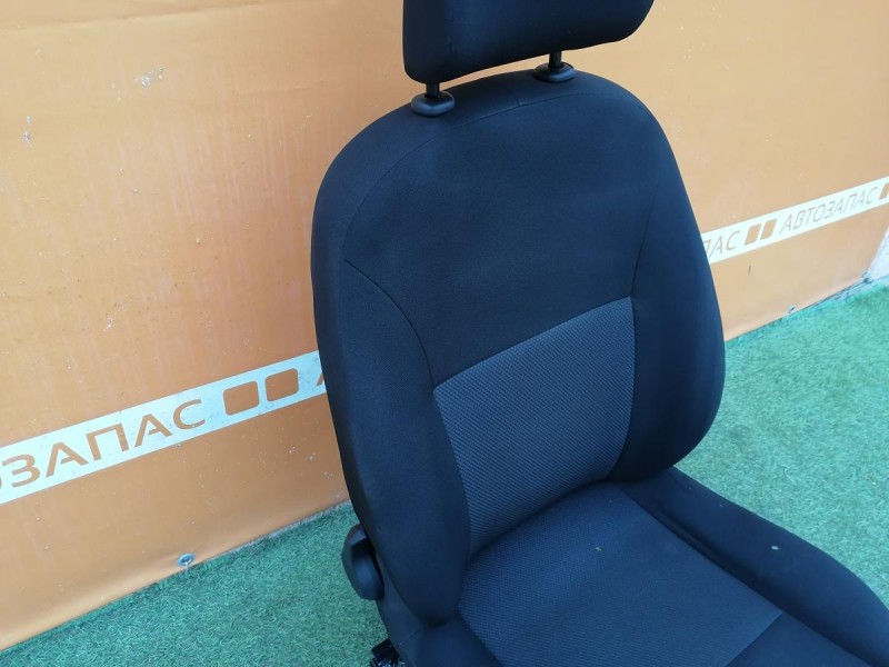 Logan №51 сиденье переднее к-кт деф