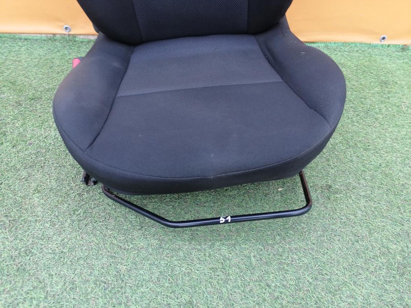 Logan №51 сиденье переднее к-кт деф