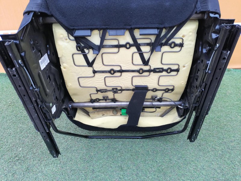 Logan №51 сиденье переднее к-кт деф