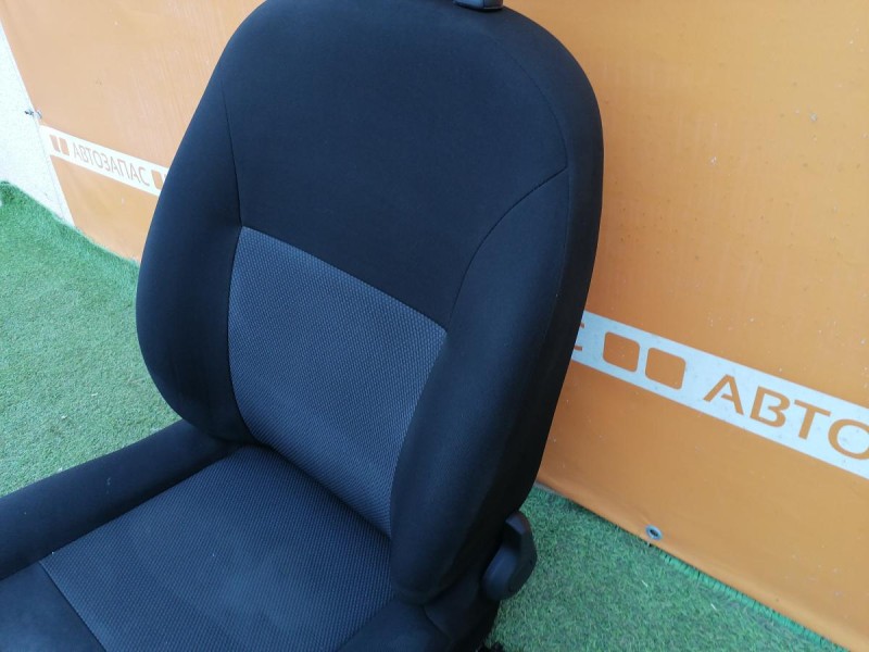 Logan №51 сиденье переднее к-кт деф