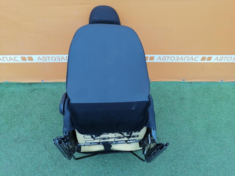 Logan №51 сиденье переднее к-кт деф