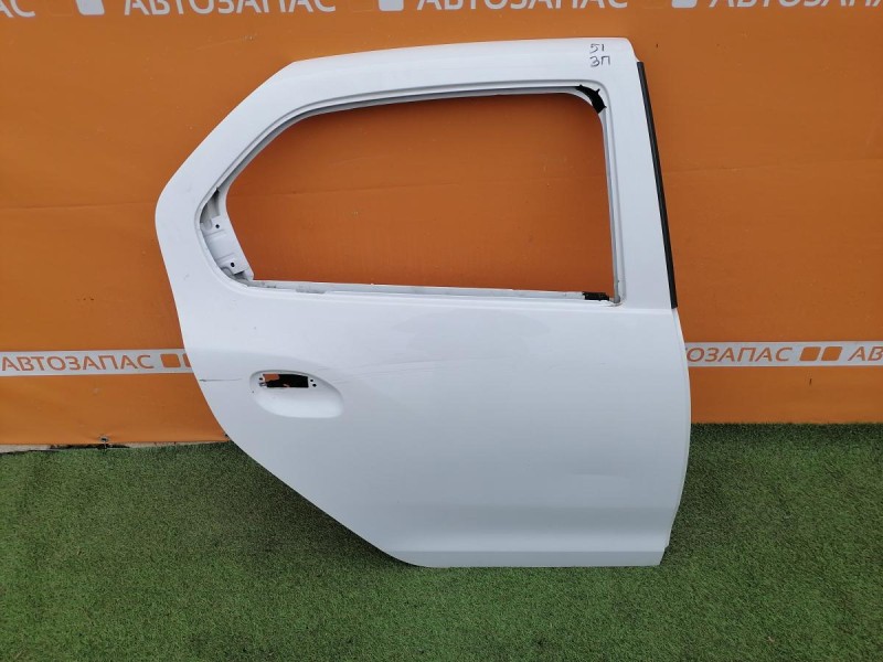 Logan №51 дверь задняя правая деф