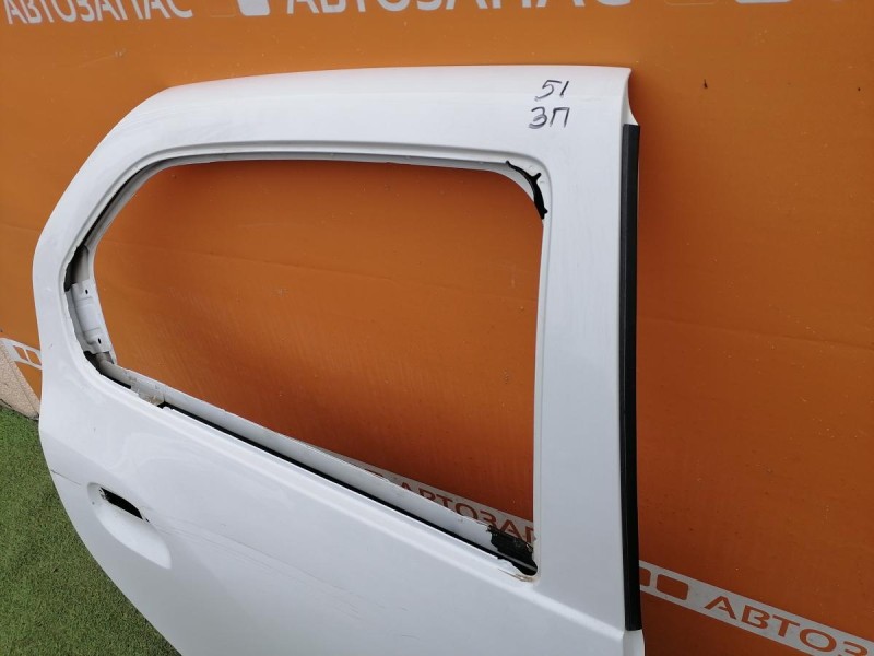 Logan №51 дверь задняя правая деф