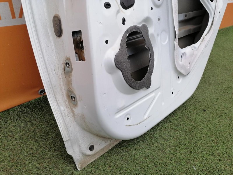 Logan №51 дверь задняя правая деф