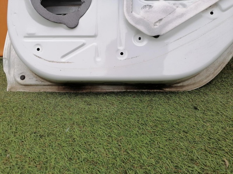 Logan №51 дверь задняя правая деф