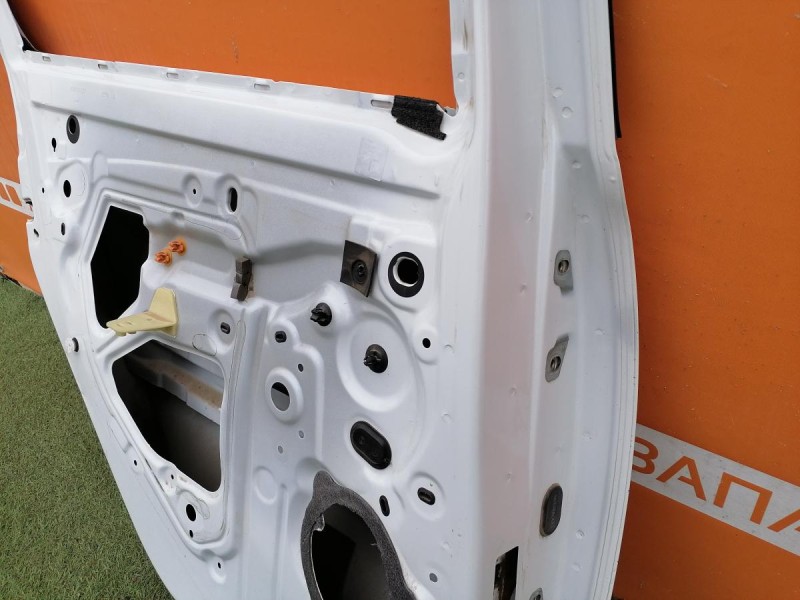 Logan №51 дверь задняя левая