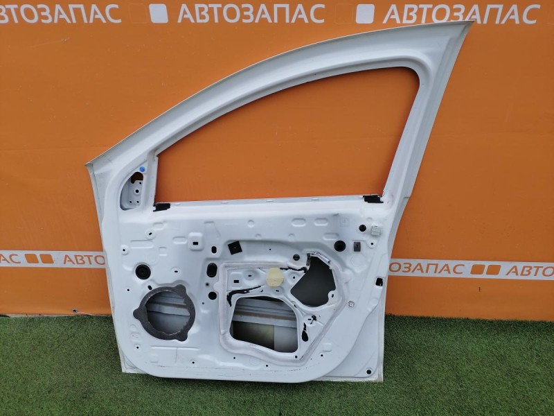 Logan №51 дверь передняя правая деф