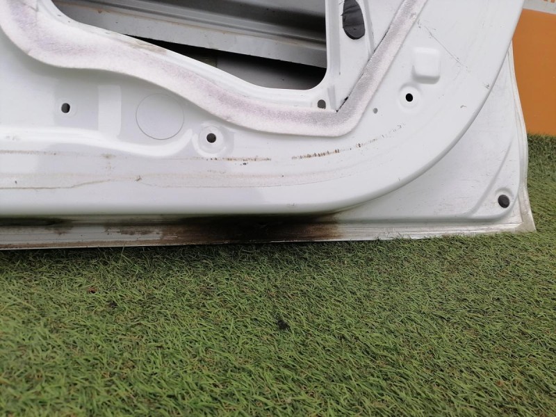 Logan №51 дверь передняя правая деф