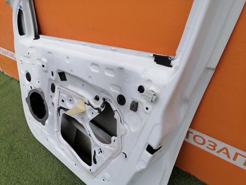 Logan №51 дверь передняя правая деф