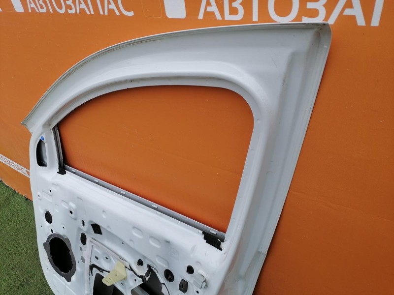 Logan №51 дверь передняя правая деф