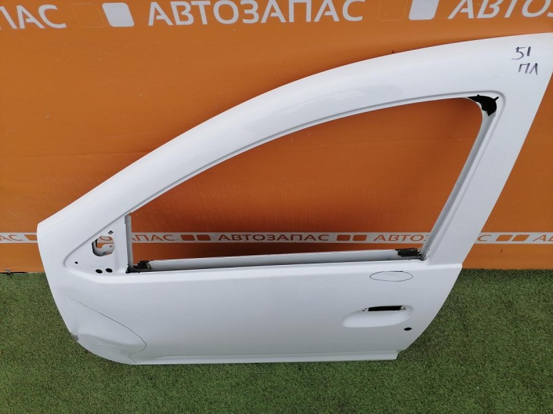 Logan №51 дверь передняя левая деф
