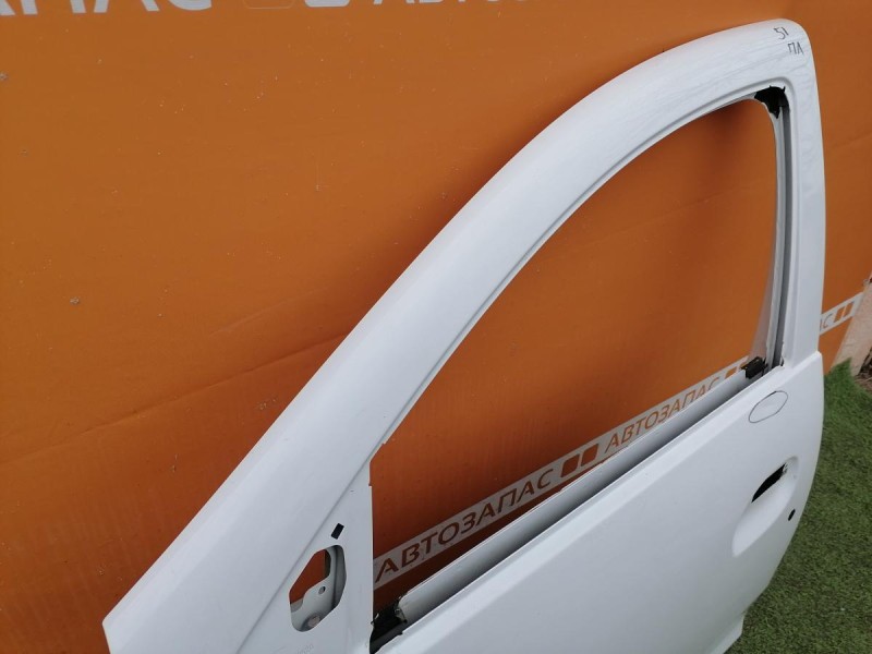 Logan №51 дверь передняя левая деф