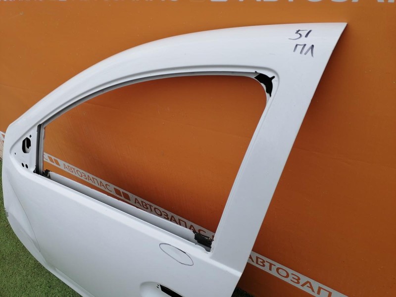 Logan №51 дверь передняя левая деф