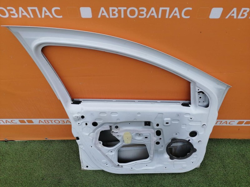 Logan №51 дверь передняя левая деф