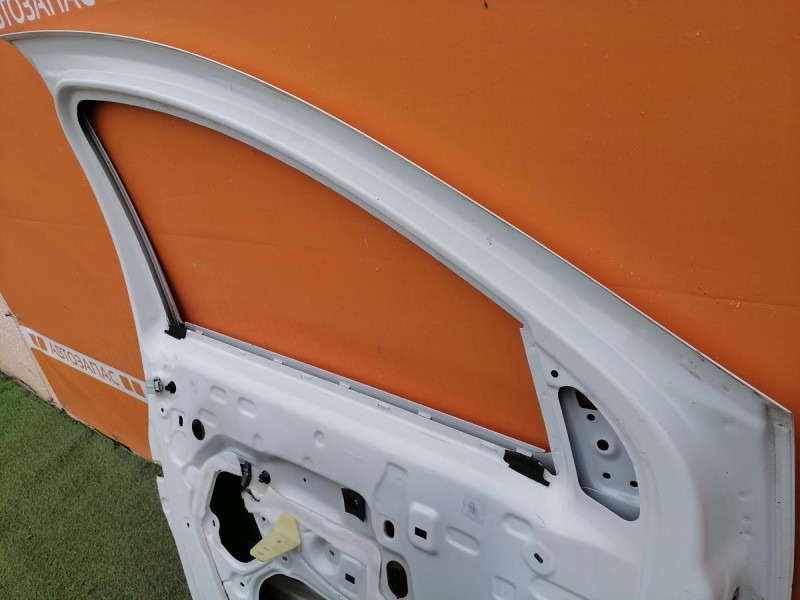 Logan №51 дверь передняя левая деф