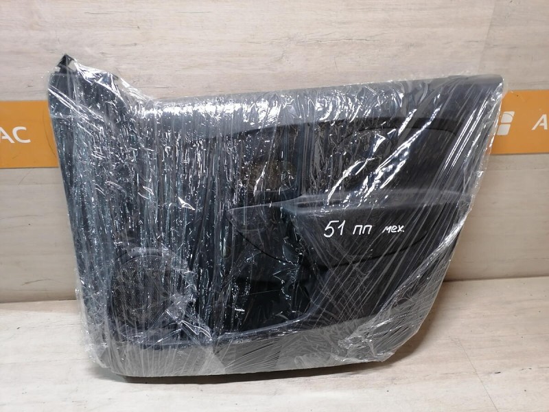 Logan 2 обшивка двери передняя правая мех