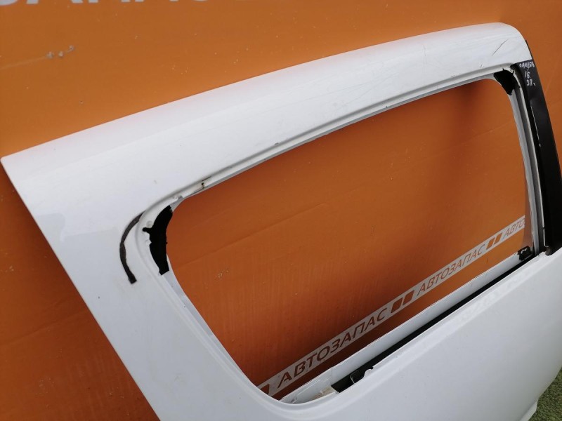 Sandero №16 дверь задняя правая деф