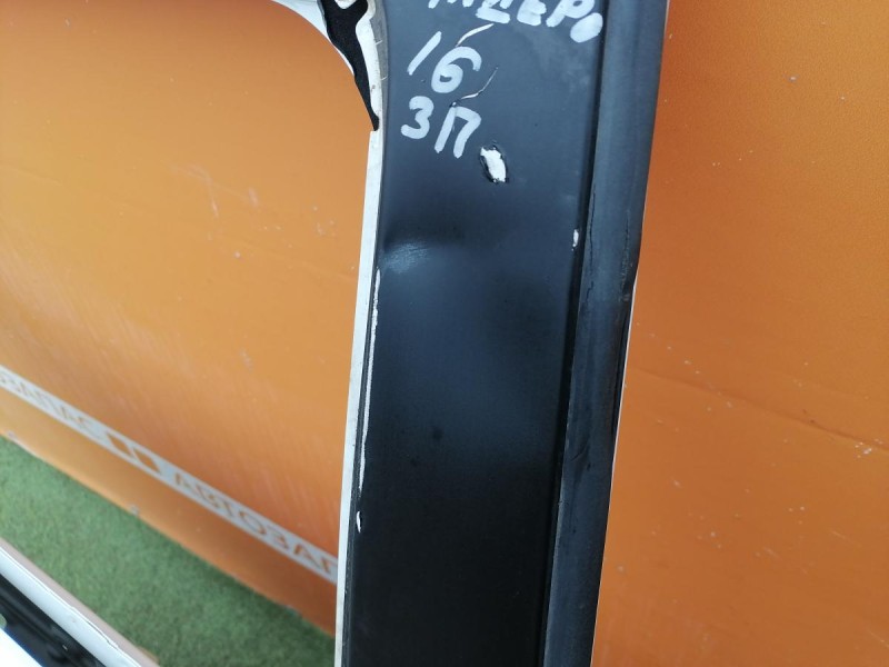 Sandero №16 дверь задняя правая деф