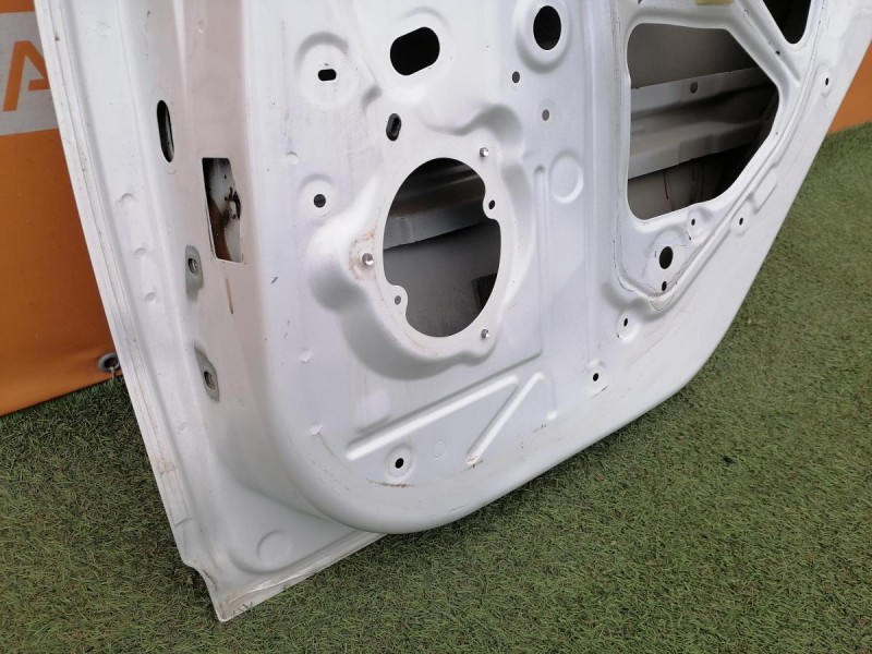 Sandero №16 дверь задняя правая деф